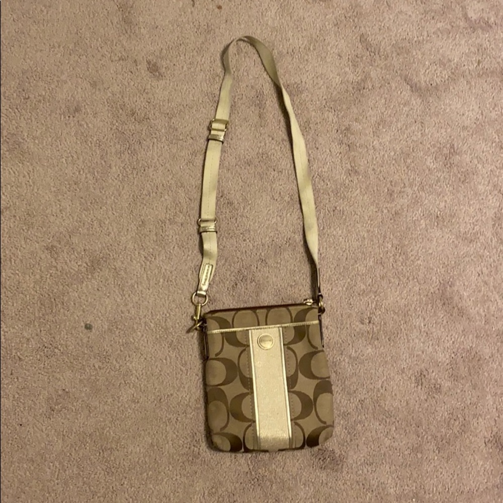Coach Side Bag - Picture 2 of 6